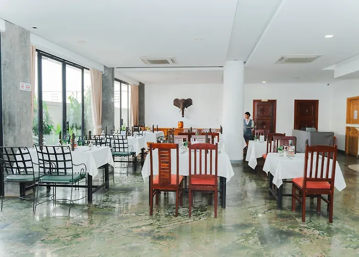 Hotel River View 4*
