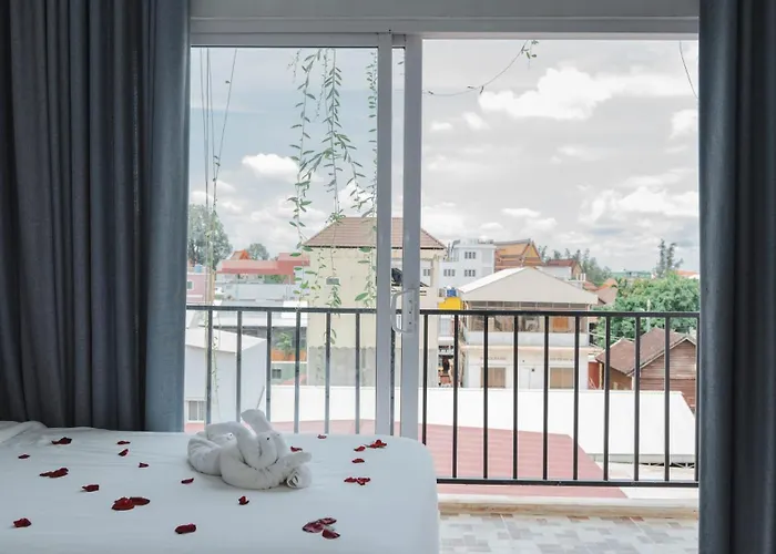 River View Hotel 4*